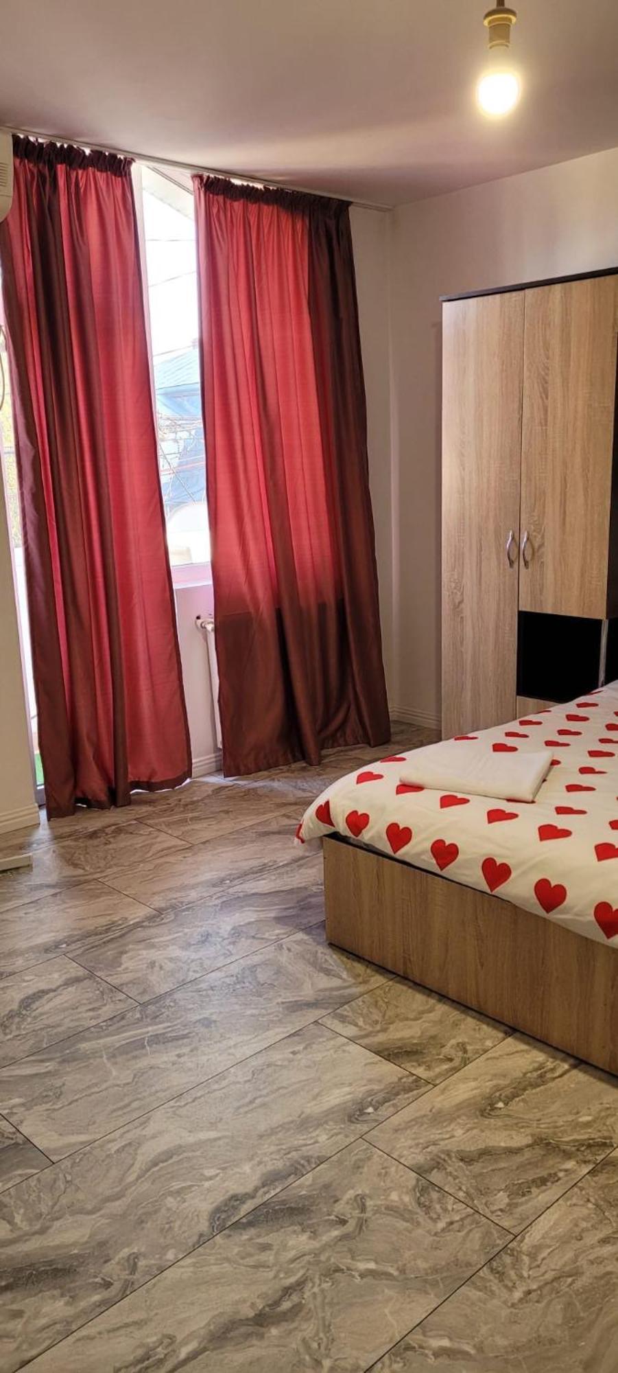 Casa Iris Apartment Iasi Ngoại thất bức ảnh