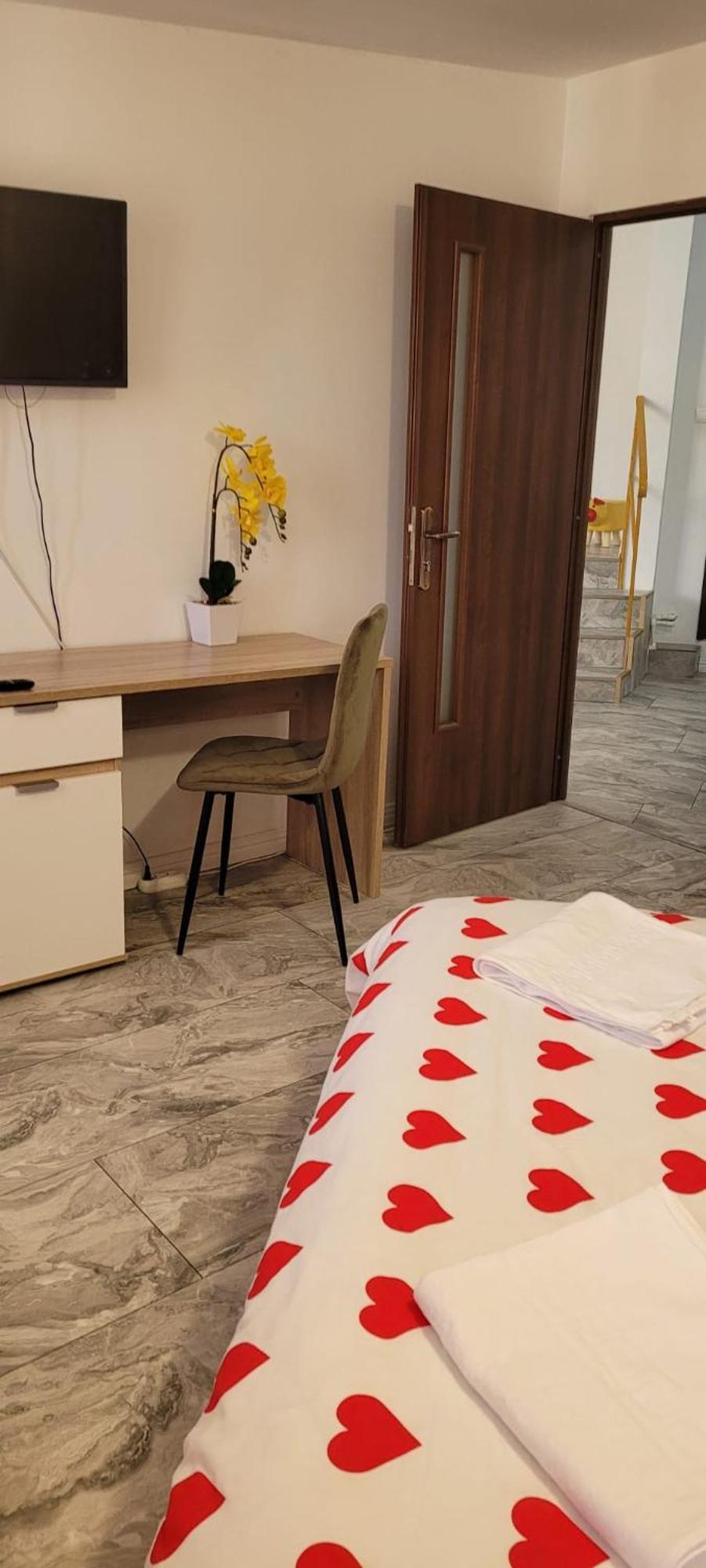 Casa Iris Apartment Iasi Ngoại thất bức ảnh